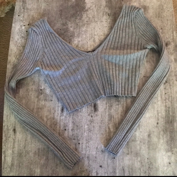 GRAY RIBBED CROP TOP SWEATER - Picture 3 of 6